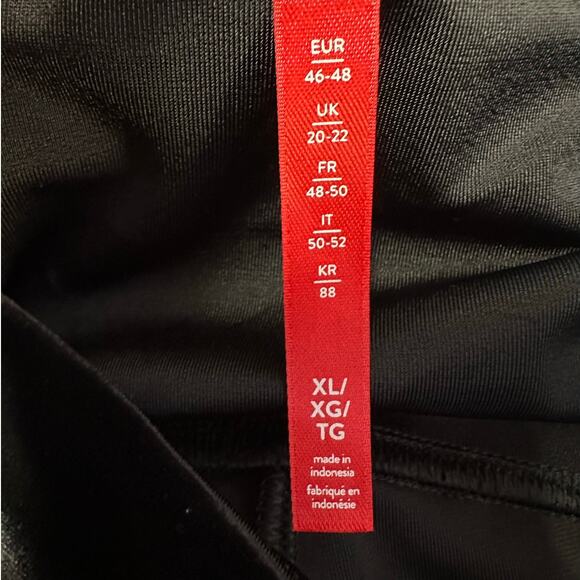 Spanx Black Velvet High Rise Full Length Leggings Size XL - Picture 5 of 10